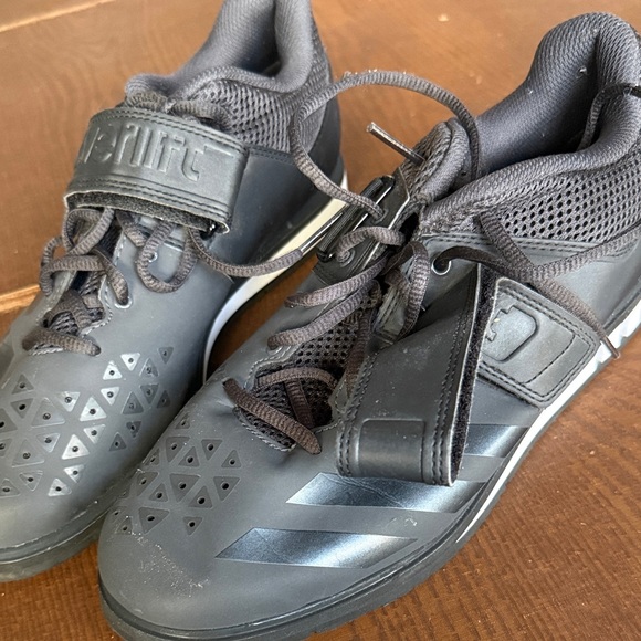 Adidas Powerlift Mens Size 9.5. Powerlifting shoes, new condition. - Picture 3 of 7